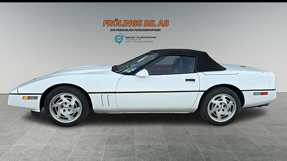 Chevrolet Corvette 2 of 5