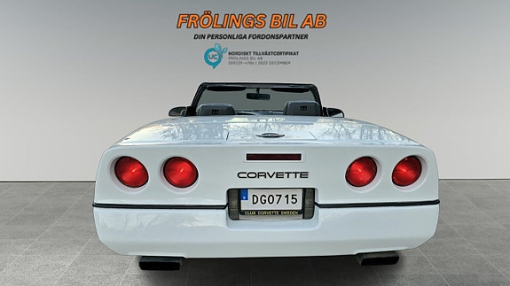 Chevrolet Corvette 4 of 5