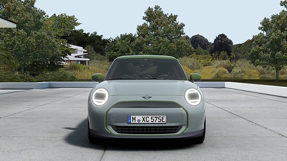 MINI Cooper E 4 of 5