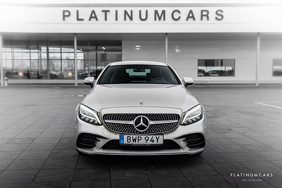 Mercedes-Benz C180 3 of 5