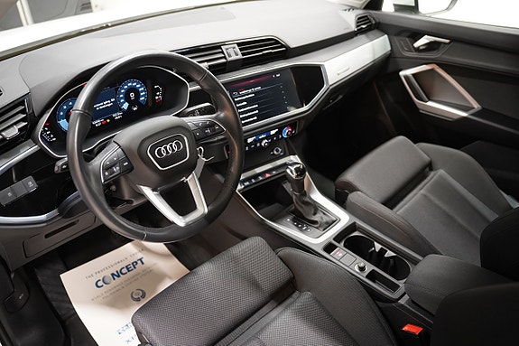 Audi Q3 6 of 22