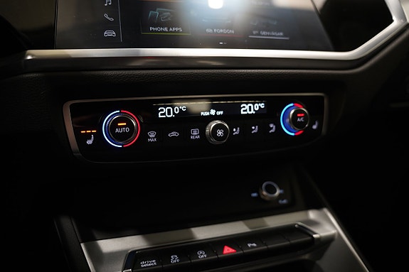 Audi Q3 13 of 22