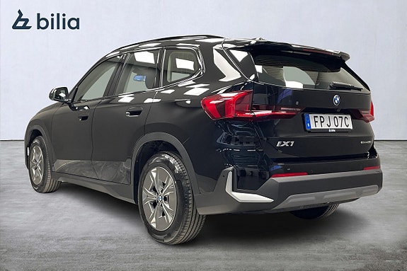 BMW iX1 5 of 5