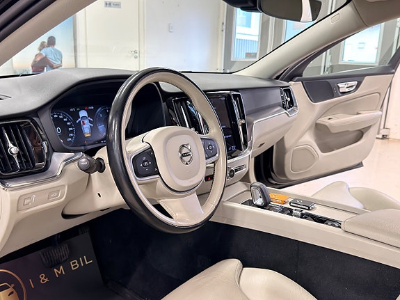 Volvo V60 15 of 26