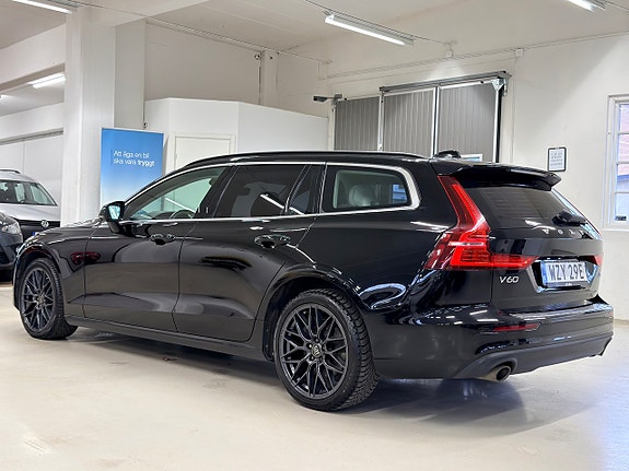 Volvo V60 3 of 5