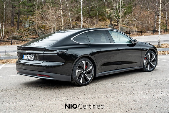 NIO ET7 4 of 22