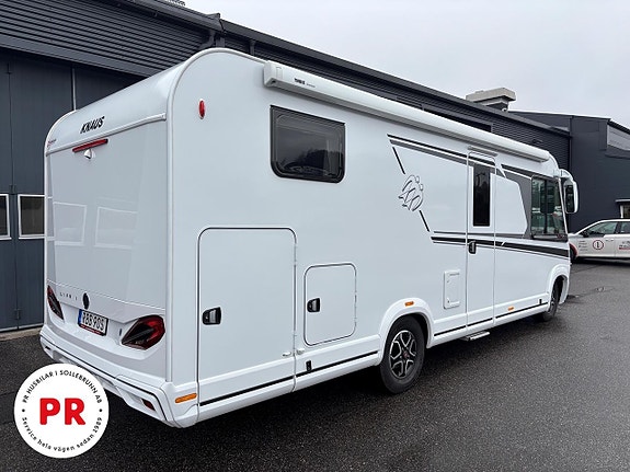 Knaus I 700 2 of 17