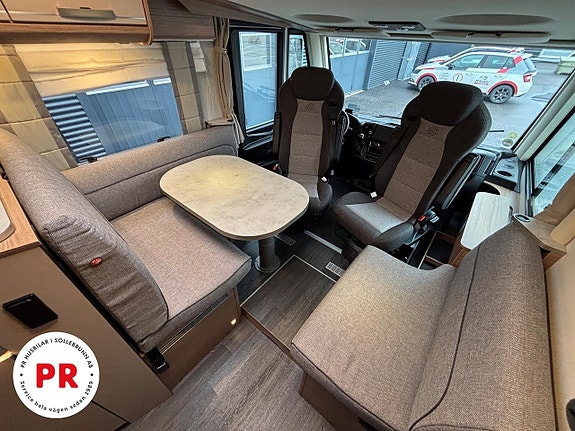 Knaus I 700 4 of 17