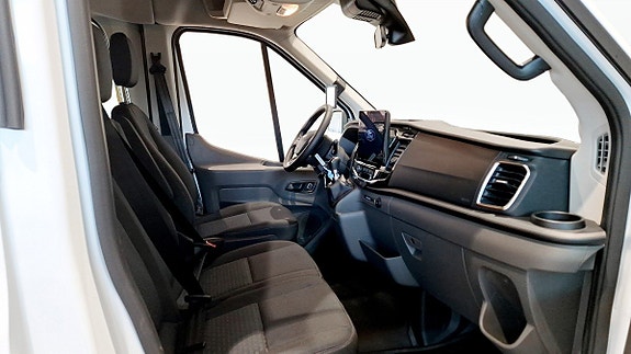 Ford Transit 3 of 5