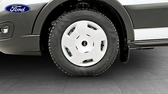 Ford Transit 9 of 9