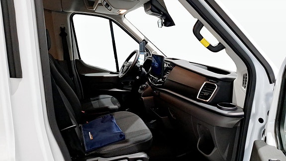 Ford Transit 3 of 5