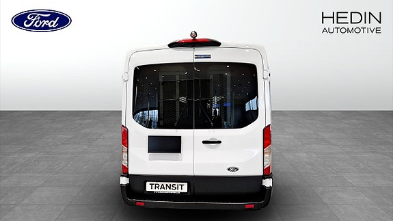 Ford Transit 7 of 9