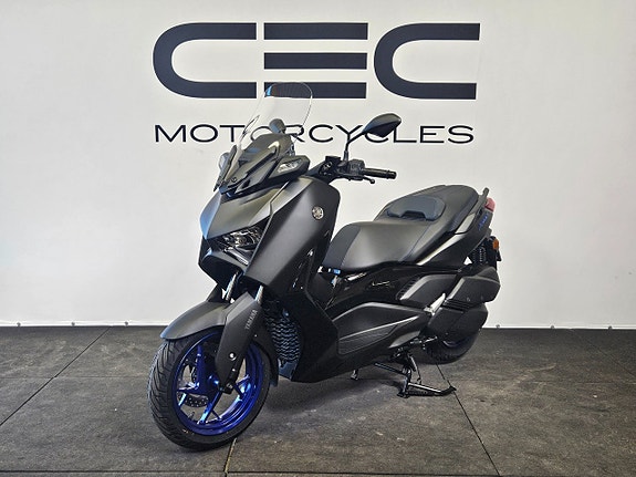 Yamaha XMAX 300 *Finns i butik* 2 of 4