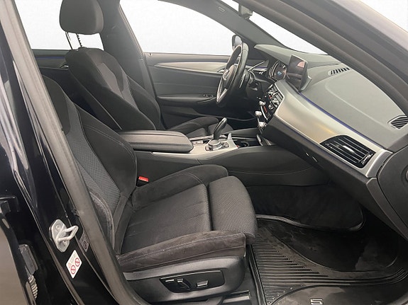 BMW 530e 16 of 24