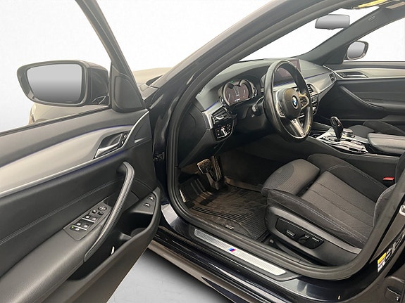 BMW 530e 10 of 24