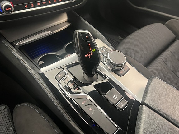 BMW 530e 15 of 24