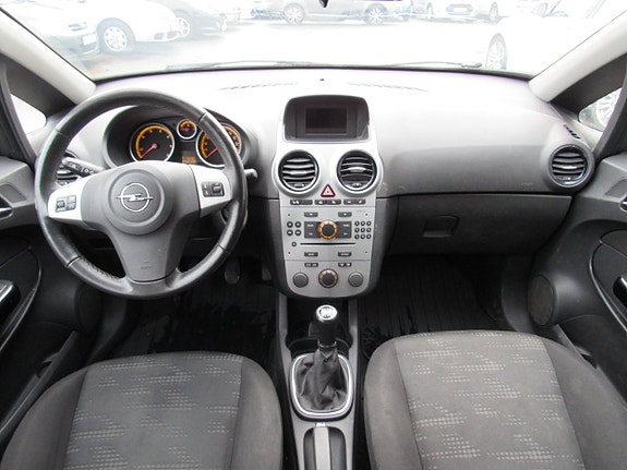 Opel Corsa 14 of 14