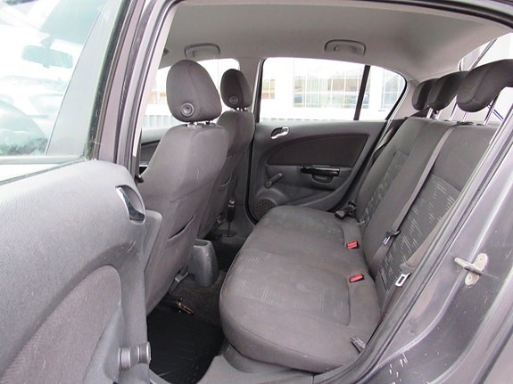 Opel Corsa 13 of 14