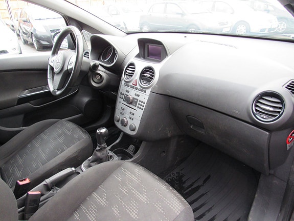 Opel Corsa 9 of 14