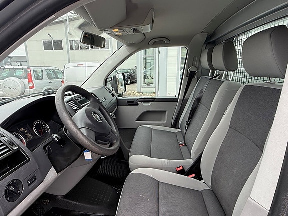 Volkswagen Transporter 6 of 21