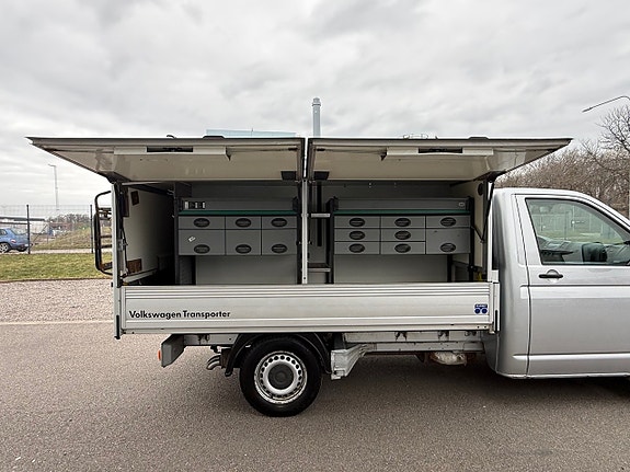 Volkswagen Transporter 13 of 21