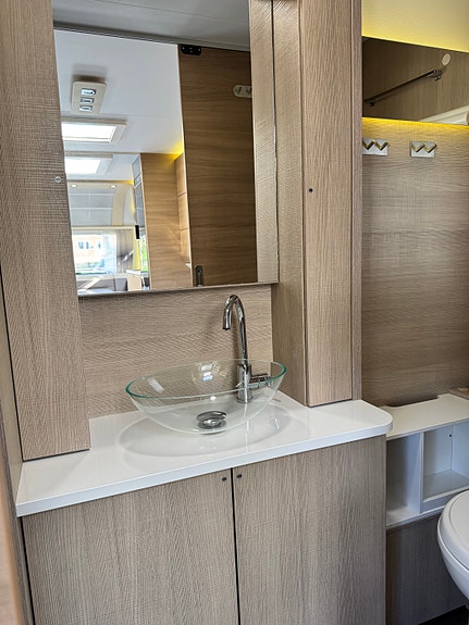 Adria Adora 572UT 15 of 15