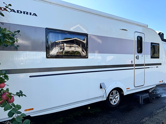 Adria Adora 572UT 2 of 15