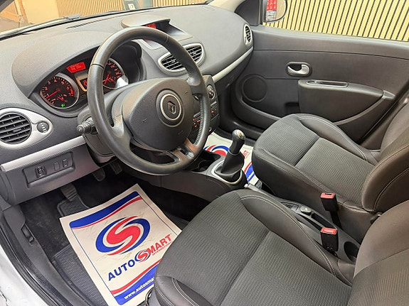 Renault Clio 7 of 16