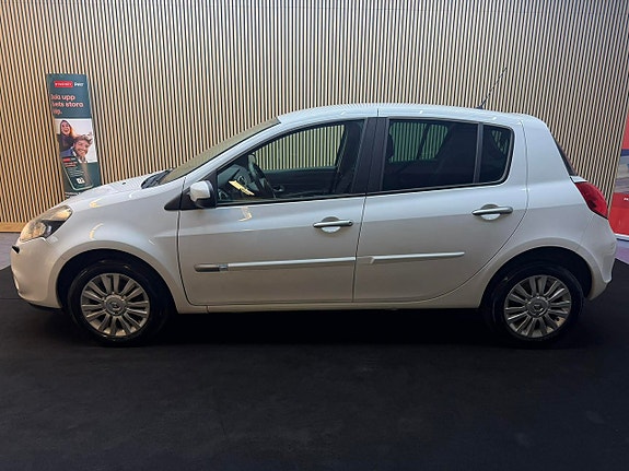 Renault Clio 2 of 5