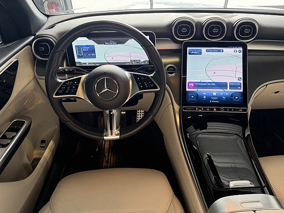 Mercedes-Benz GLC300 de 5 of 5