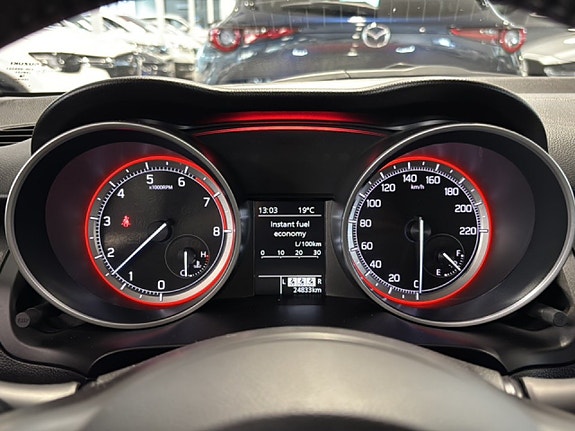 Suzuki Swift 11 of 14