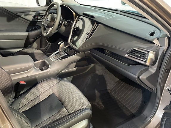Subaru Outback 8 of 19