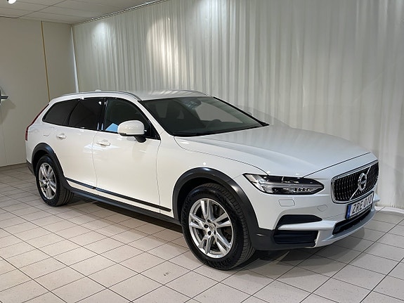 Volvo V90 Cross Country