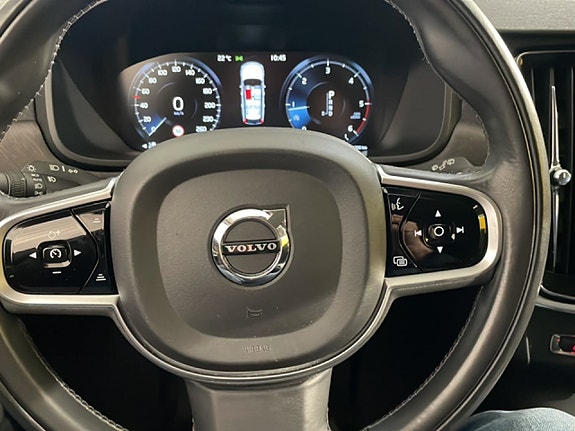 Volvo V90 Cross Country 12 of 18