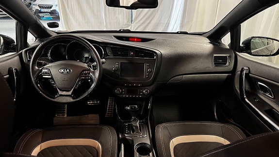Kia Ceed 12 of 22
