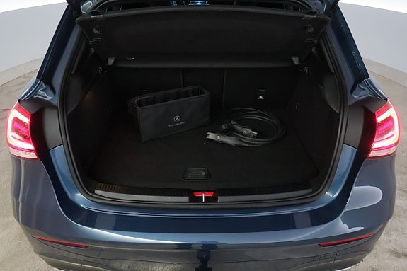 Mercedes-Benz A250 e 8 of 30
