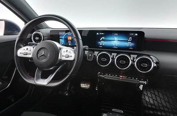 Mercedes-Benz A250 e 14 of 30