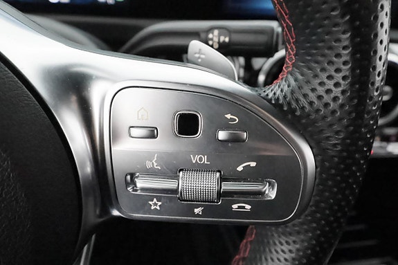 Mercedes-Benz A250 e 16 of 30
