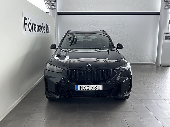 BMW X5 2 of 5