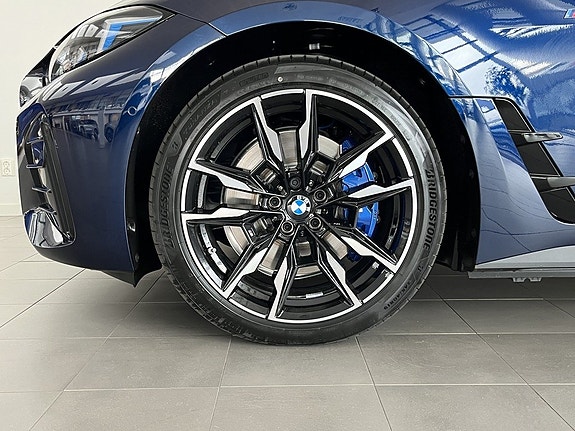 BMW i4 4 of 14