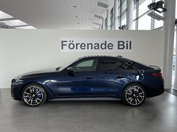 BMW i4 3 of 14
