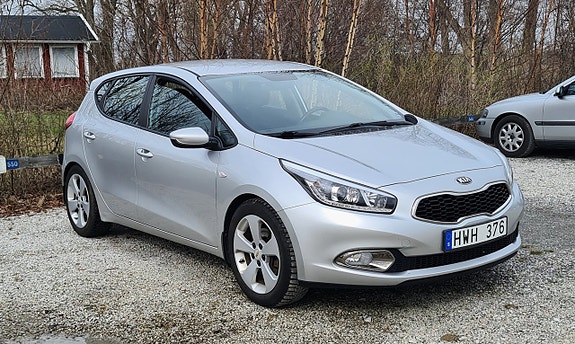 Kia Ceed 2 of 5