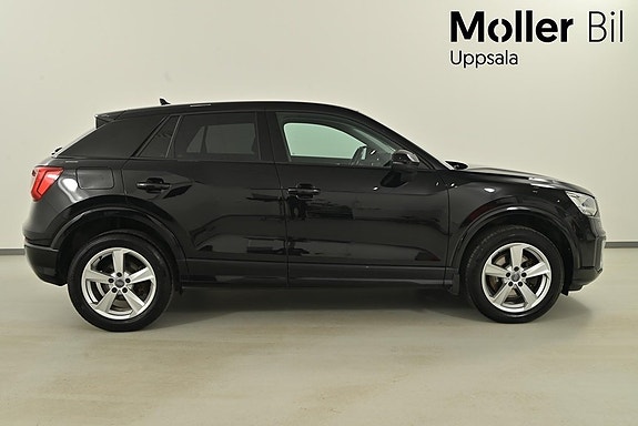 Audi Q2 2 of 5