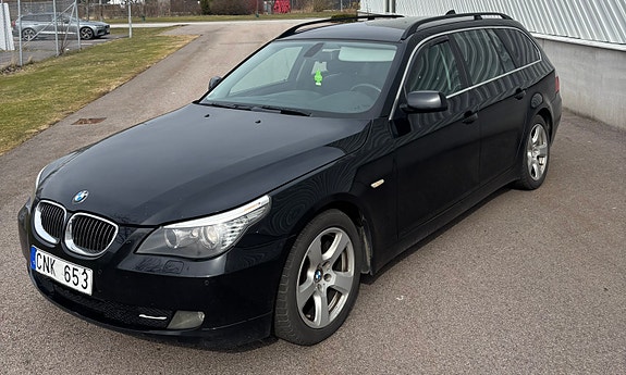 BMW 530i 2 of 5