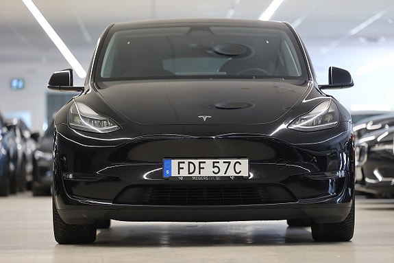 Tesla Model Y 5 of 5
