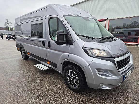 Pössl SUMMIT 640 Plåtis Långbädd 2,2D 180HK Husbil