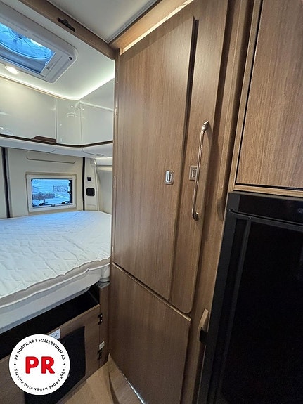 Dreamer Camper van xl 9 of 17