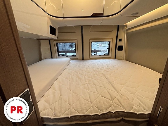 Dreamer Camper van xl 8 of 17