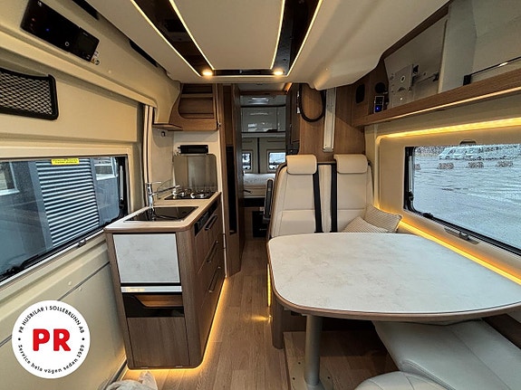 Dreamer Camper van xl 3 of 17