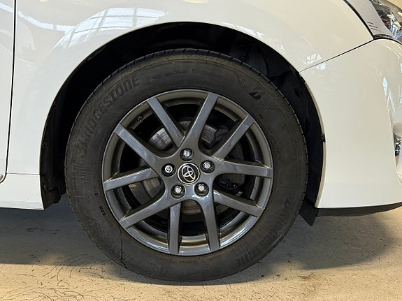 Toyota Verso 11 of 23